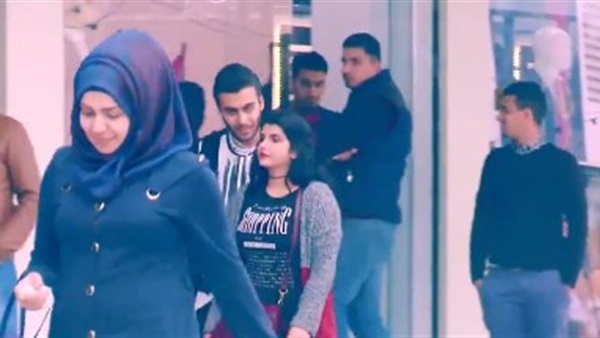 بالفيديو.. رد قوى من المواطنين مع شاب يتحرش بفتاة في العراق