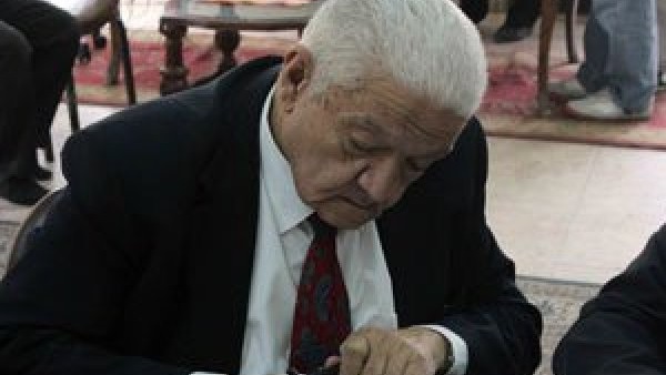 رئيس الزمالك يكشف حقيقة استقالة امين الصندوق