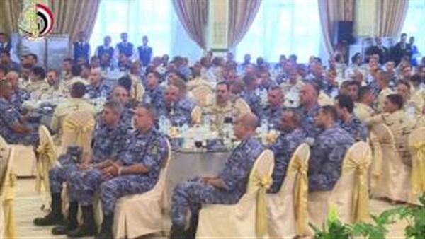 بالفيديو.. صدقي صبحي يشهد عددًا من الأنشطة التدريبية للوحدات الخاصة البحرية