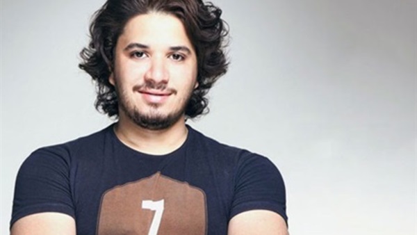 مصطفى حجاج يشعل خيمة «مكسرات»