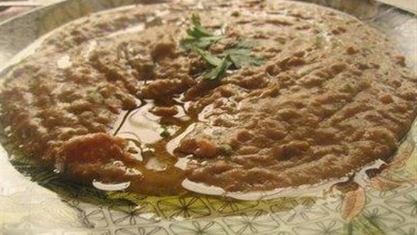 «طبق الفول» وجبة غذائية لا غنى عنها في رمضان