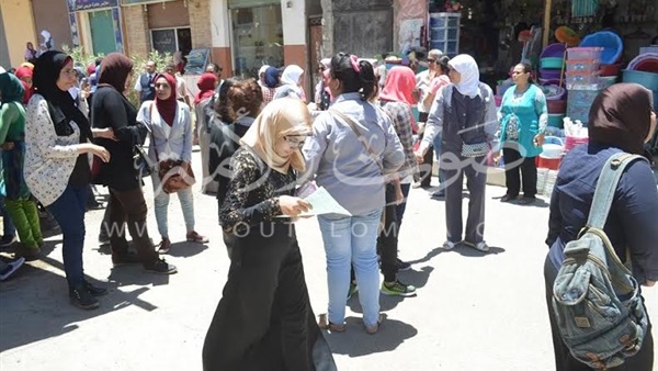 بالصور.. الكيمياء والفلسفة تجدد أفراح طلاب الثانوية بالبحر الأحمر