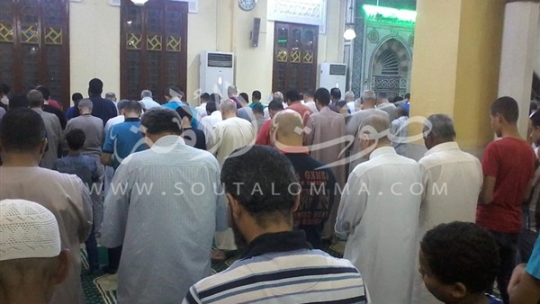 بالصور.. ختام شعائر صلاة العشاء بمسجد ناصر فى بنها