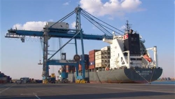 وصول 8 آلاف طن بضائع إلى ميناء الأدبية
