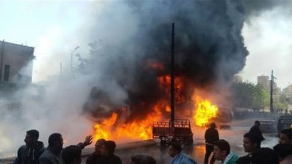  السيطرة على حريق بشاحنة مواد بترولية في الوادي الجديد 