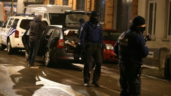 بلجيكا: اعتقال 12 شخصا يشتبه بتخطيطهم لهجمات