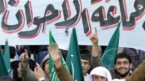 الإنشقاقات تدمر داخل صفوف جماعة الاخوان المحظورة..بدأت فى عهد «البنا» وامتدت لـ«بديع»..«عبد المنعم أبو الفتوح» أبرز المفصولين عقب اعلان ترشحه للرئاسة.. والجماعة الإرهابية تخالف نفسها بالدفع بـ«الشاطر»