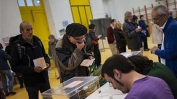 الديون الإسبانية تتدخل في حسم الانتخابات التشريعية