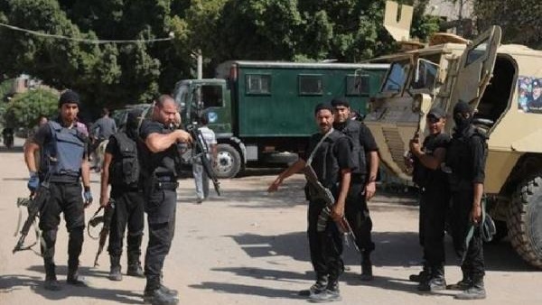 أمن الشرقية يكثف جهوده لضبط مجهولين سرقوا مكتب بريد اولاد صقر