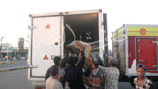 بالصور.. استعدادات الأفطار بمسجد «الميناء» في الغردقة