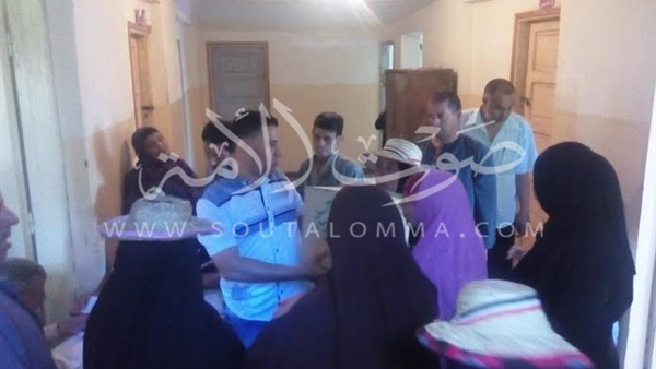 بالصور .. توزع عدد من «كراتين المخبرات العامة» علي المواطنين بكفر الشيخ