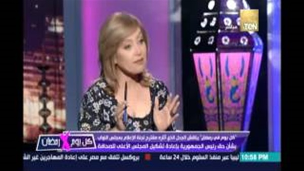 بالفيديو.. مشادة كلامية بين سكرتير «الصحفيين» ودينا فاروق على الهواء
