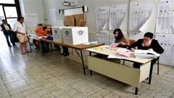 انتخاب الشعبوية كيارا أبيندينو رئيسة لبلدية تورينو بايطاليا