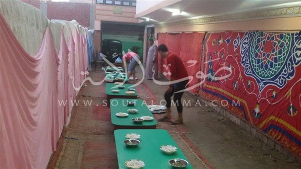 بالصور.. استعدادات موائد الرحمن بمسجد المصري فى المنوفية