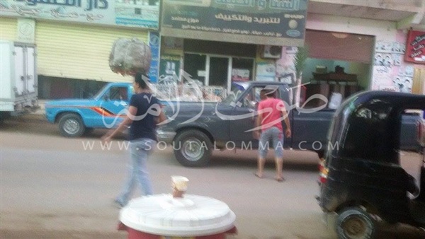 بالصور.. بدء إعداد العصائر استعدادا للافطار بمسجد «المصري» بالمنوفية
