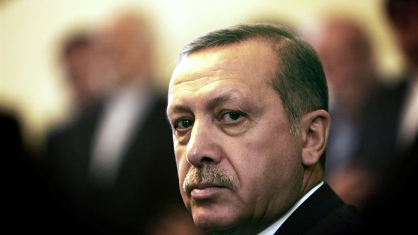 بالصور..«أردوغان» يتناول الإفطار مع المتحولين جنسيا بتركيا 