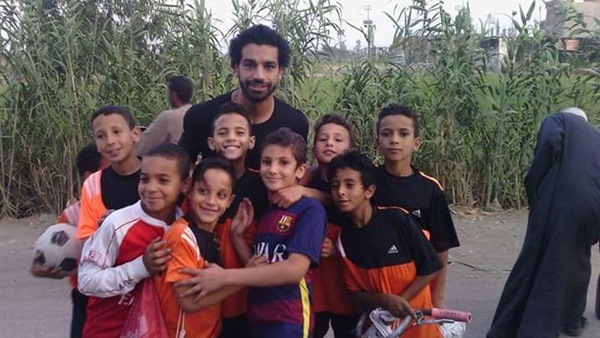 «صلاح» يقيم حفل إفطار لـ«أهل قريته» الأربعاء المقبل