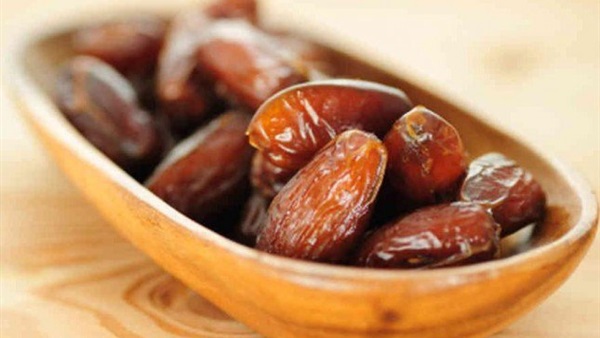 تعرف على العلاقة الوثيقة بين الإفطار والتمر في رمضان