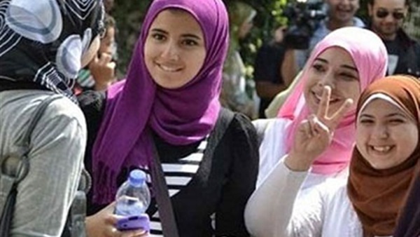 تباين أراء طلاب الثانوية العامة بكفر الشيخ حول إمتحان الأحياء