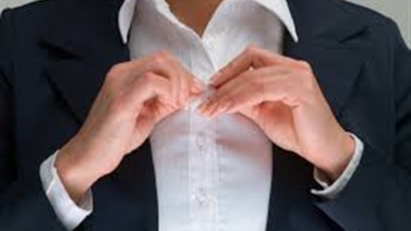 6 اسباب تفسر وجود أزرار قميص الرجال على اليمين والنساء على اليسار