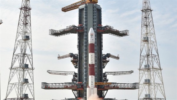 الهند تحقق رقما قياسيا بإطلاق 20 قمرا صناعيا 