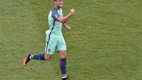 رونالدو رجل مباراة البرتغال والمجر