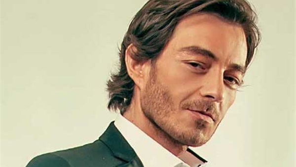 احمد زاهر يواصل تصوير مسلسله"مدرسه الحب"