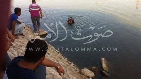 بالصور.. مصرع طفل غرقًا في بحر شبين بالمحلة