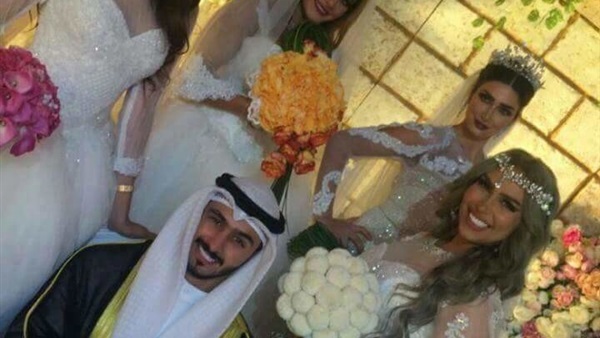بالفيديو.. رجل ينتقم من زوجتة بطريقة غريبة