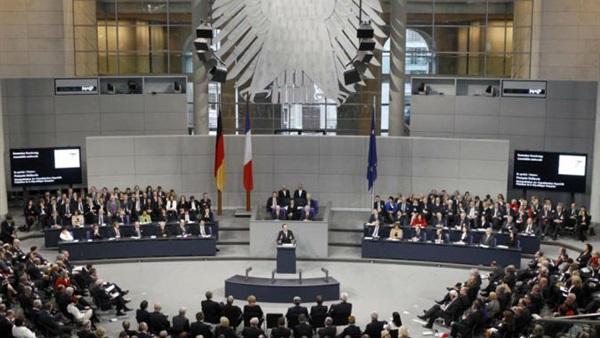 قانون ألماني يتيح بمراقبة هواتف المواطنين