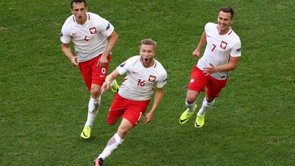 بث مباشر.. سويسرا Vs بولندا «يورو 2016»