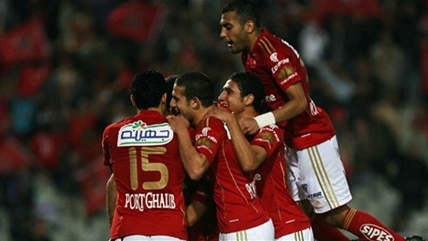 راعية الأهلي تحتفل بالدوري بـ«تورتة»