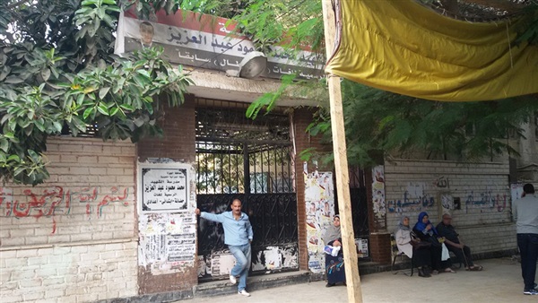 بالصور.. وصول مندوبي المرشحين بلجان الطالبية