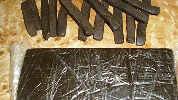 ضبط عامل وبحوزته 30 قطعة حشيش فى سوهاج 