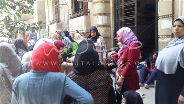 بالصور.. وقفة احتجاجية لطالبات الاعدادية أمام «الوزراء»