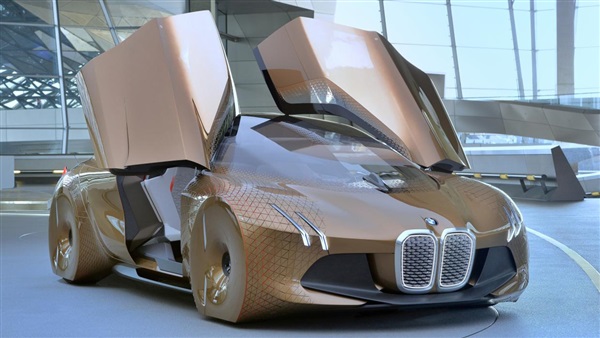 «Vision Next100» نموذج خيالى جديد من رولز رويس