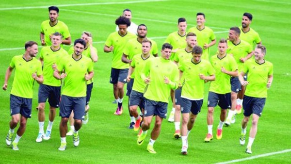 يورو 2016..التشكيلة الرسمية لموقعة نصف النهائى بين المانيا وسلوفاكيا 