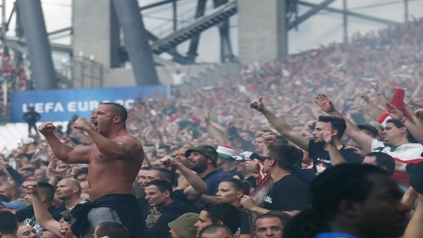 "يويفا" يفرض غرامة على بلجيكا بسبب الشغب الجماهيري