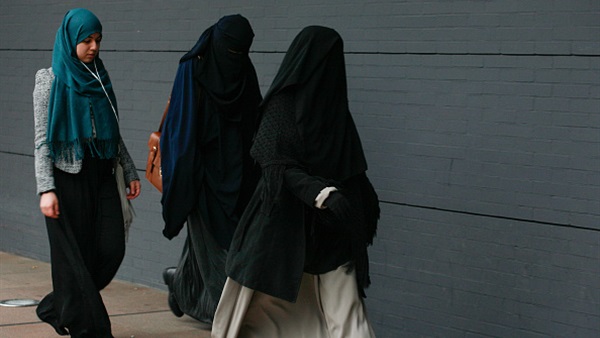 بلجيكية تنضم لحركة "أمهات من أجل الحياة" لمحاربة التحاق الأبناء بداعش