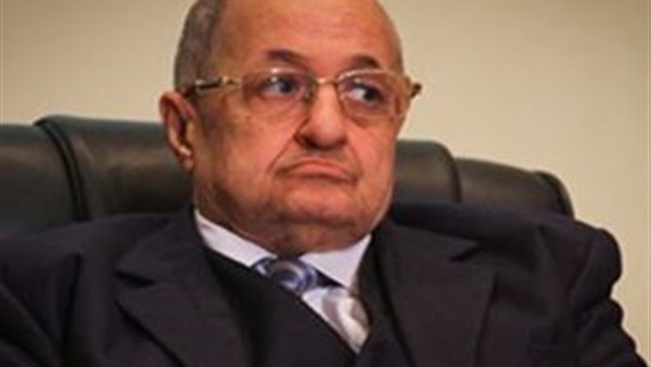 رئيس الاعلى للقضاء يغادر القاهرة إلى فرنسا في رحلة علاجية