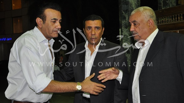 بالصور..نخبة كبيرة من نجوم الفن فى عزاء والد الفنان شريف خير اللة