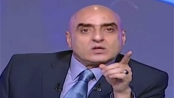 عزمى مجاهد: «لازم الجيش يحط ايده على وزارة التربية والتعليم»