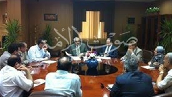 بالصور.. جامعة المنصورة تبحث زيادة اعداد الطلاب الوافدين
