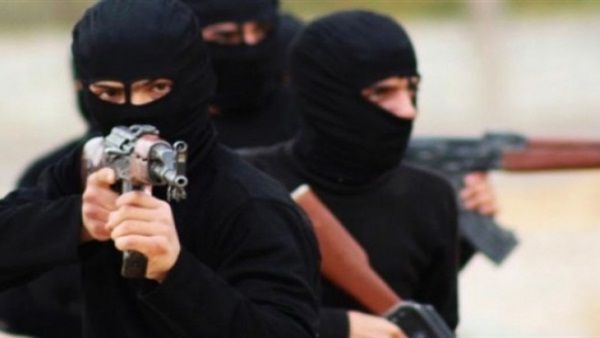 بالفيديو.. ملثمان يسرقان محل ذهب بكرداسة تحت تهديد السلاح