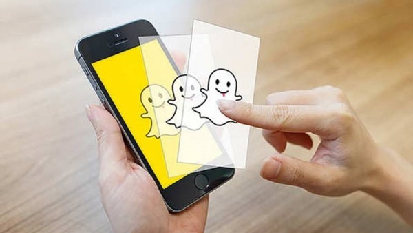 سناب شات يتخطى تويتر بعدد مُستخدميه يوميًا