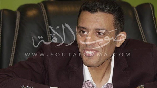 بالصور.. مؤسس «من أجل مصر» في حواره لـ«صوت الأمة».. الحكومة الحالية مرتعشة الأيدي ومتأخرة في قراراتها.. أطالب بالقضاء على البيروقراطية لمحو الفساد.. وأشكر السيسي على اهتمامه بالشباب ووضعهم نصب أعينه