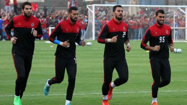 «حارس الأهلي» يطالب بحسم مصيره مع الفريق
