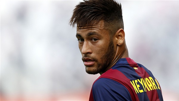 نيمار يُجدد عقده مع برشلونة حتى 2021