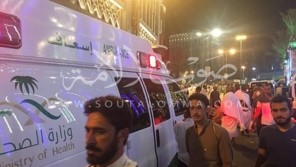 بالصور.. إصابة 18 معتمرا بسبب التدافع في ساحات مكة