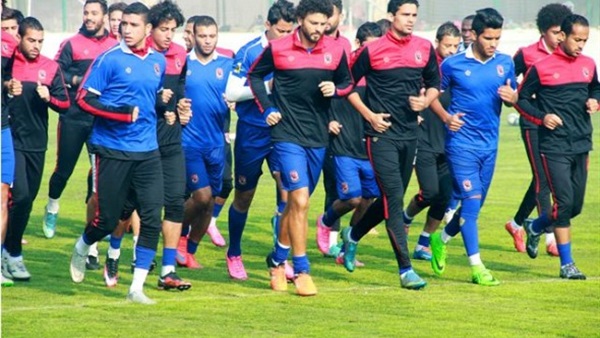 الأهلي يختتم استعداداته لمواجهة زعيم الثغر بالدورى